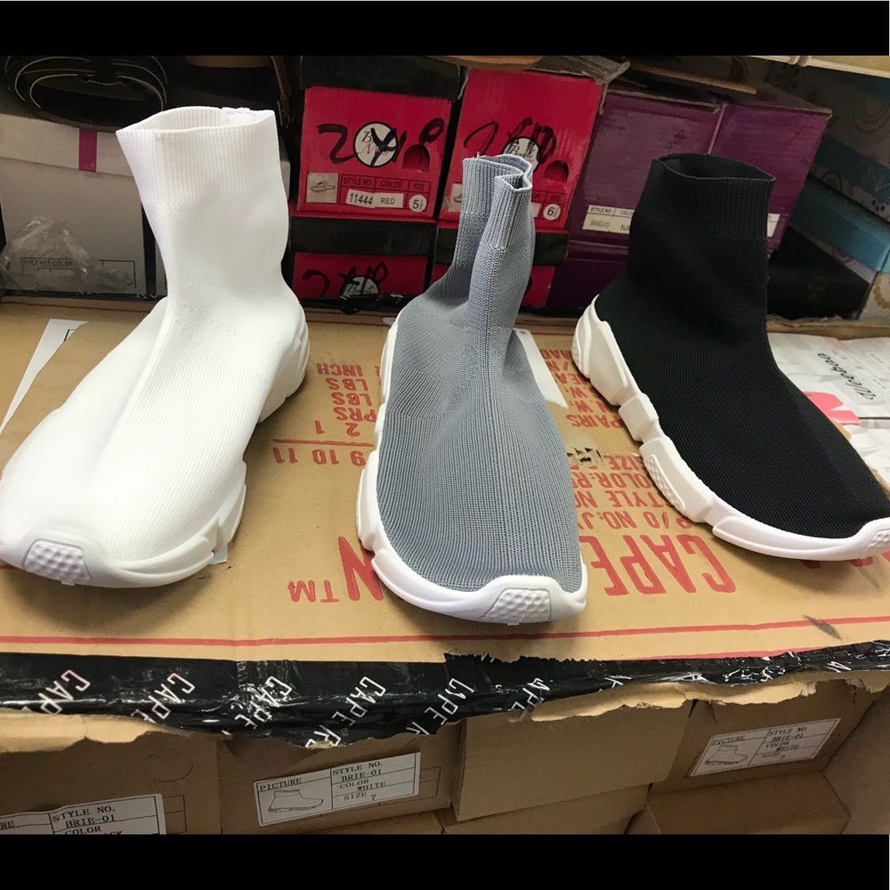 $15 ☁️ Sock sneakers tennis shoes SOLD OUT - Picture 6 of 6